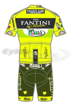 Kraťasy se šrákama profi týmu VINI FANTINI SELLE ITALIA 2013